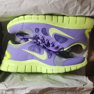*NWB* Nike Free 5.0 Youth 6.5 Womens 8